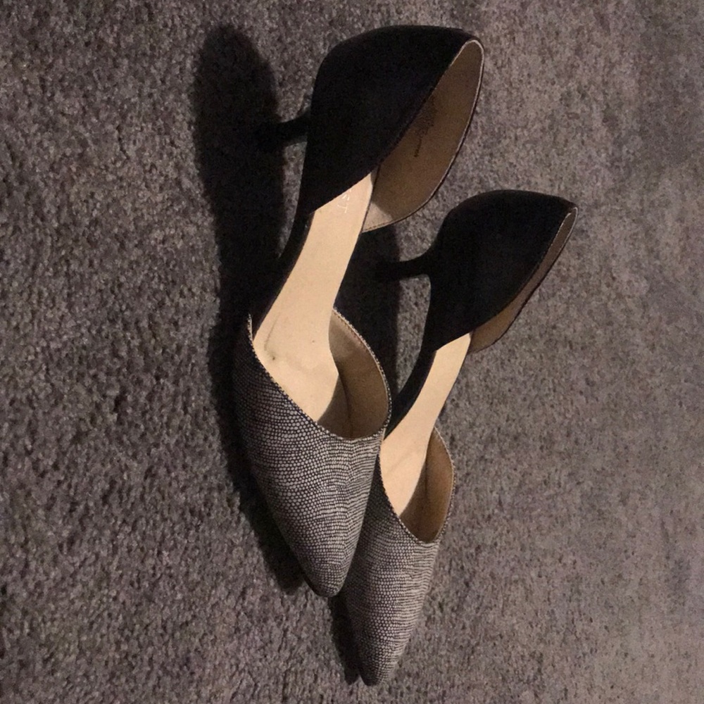 Kitten heal two toned Nine West shoes